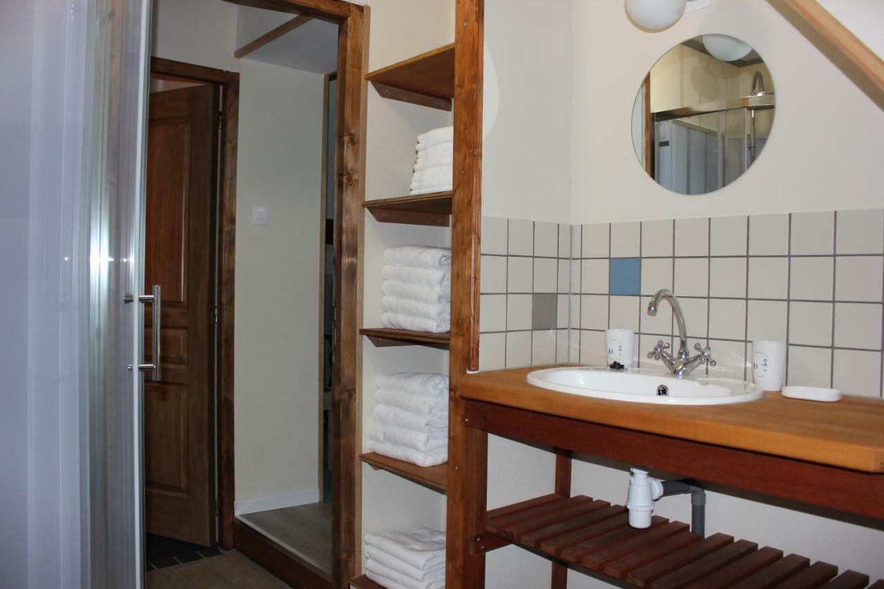Maison Le Barrage Saint-Gervais-dʼAuvergne Kültér fotó