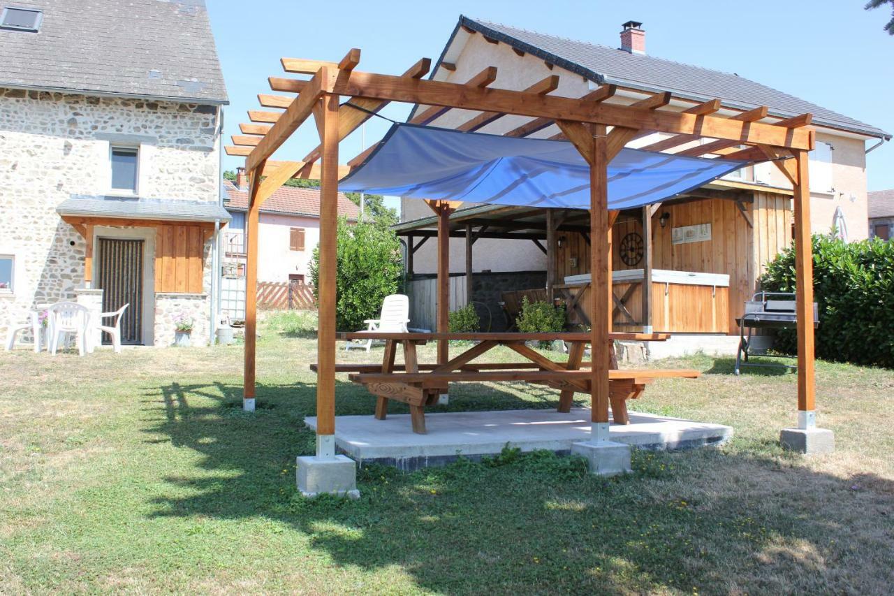 Maison Le Barrage Saint-Gervais-dʼAuvergne Kültér fotó