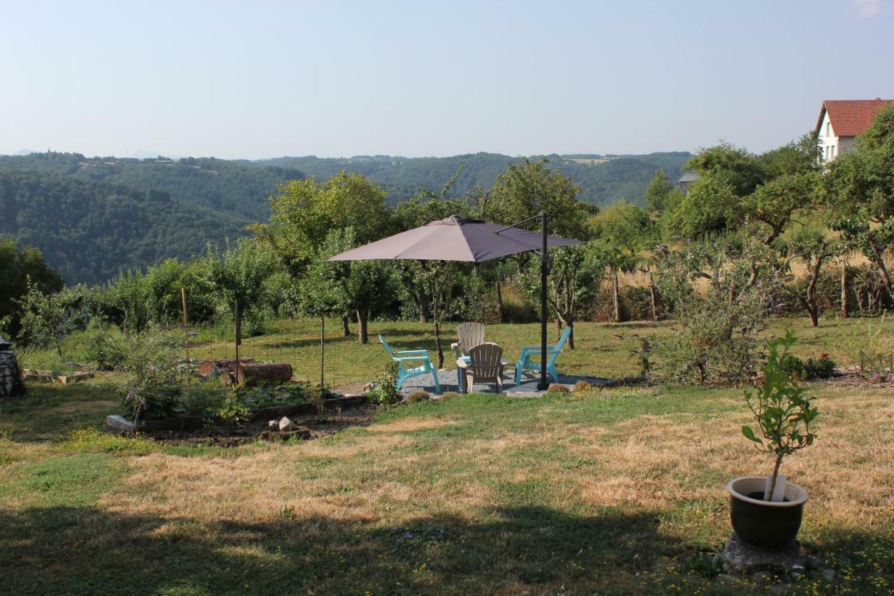 Maison Le Barrage Saint-Gervais-dʼAuvergne Kültér fotó